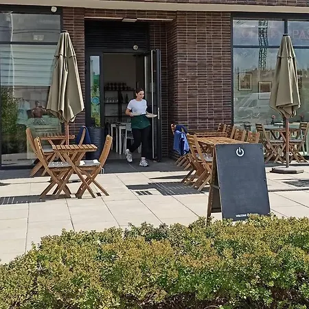 아파트 Comfy, Familly Friendly Apartment. Balcony. Garage. 바르샤바