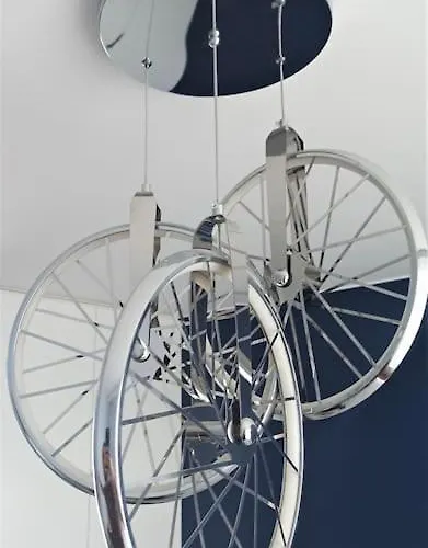 아파트 Comfy, Familly Friendly Apartment. Balcony. Garage. *