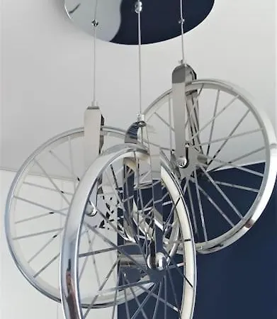 Apartamento Comfy, Familly Friendly Apartment. Balcony. Garage. *