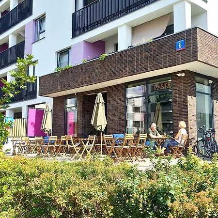 Comfy, Familly Friendly Apartment. Balcony. Garage. * Warszawa