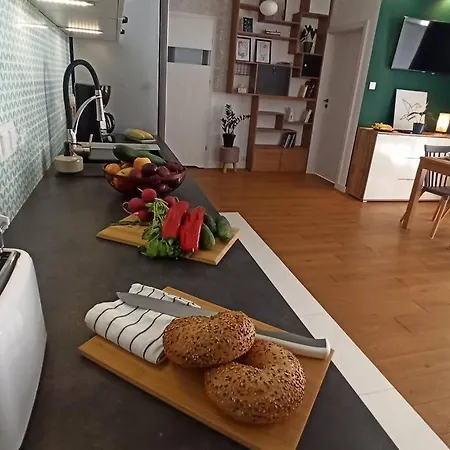 Comfy, Familly Friendly Apartment. Balcony. Garage. * Warschau