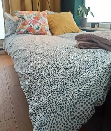 Comfy, Familly Friendly Apartment. Balcony. Garage. Lägenhet