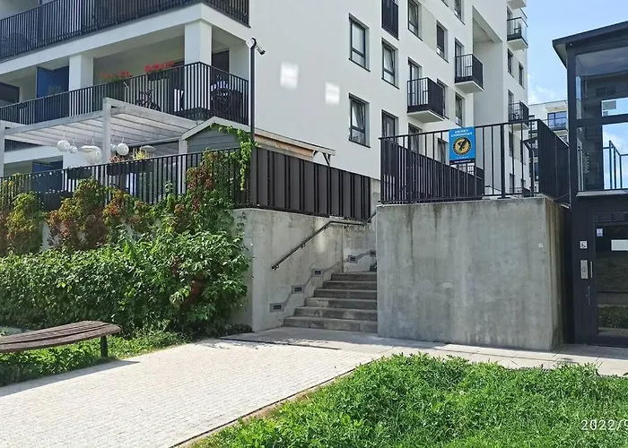 Comfy, Familly Friendly Apartment. Balcony. Garage. Apartment