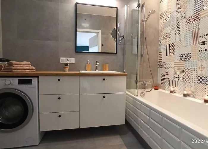 Comfy, Familly Friendly Apartment. Balcony. Garage. Appartement Warschau