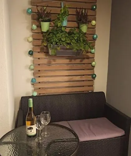 Comfy, Familly Friendly Apartment. Balcony. Garage. Appartement