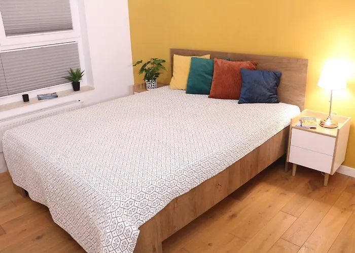 Comfy, Familly Friendly Apartment. Balcony. Garage. شقة