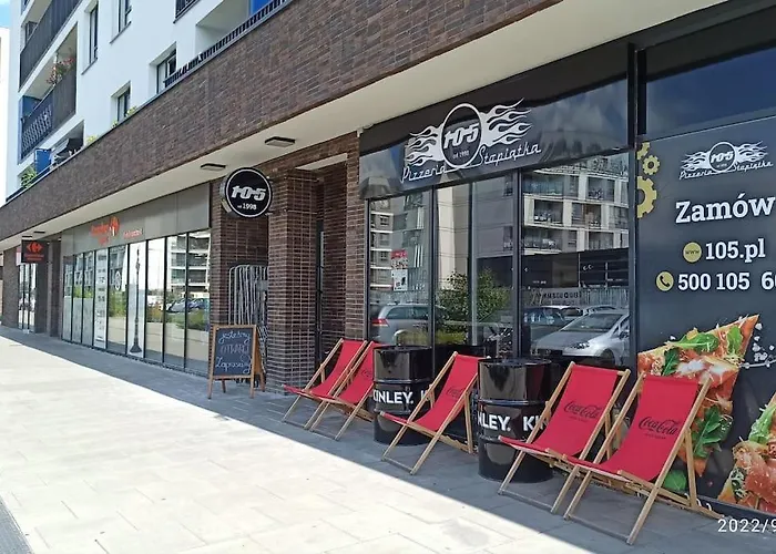 Comfy, Familly Friendly Apartment. Balcony. Garage. وارسو