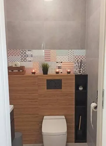 Appartement Comfy, Familly Friendly Apartment. Balcony. Garage. *