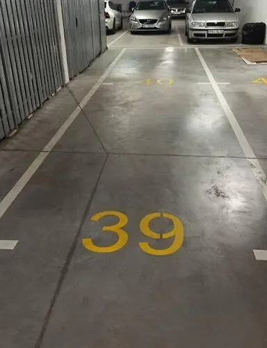 Appartement Comfy, Familly Friendly Apartment. Balcony. Garage.