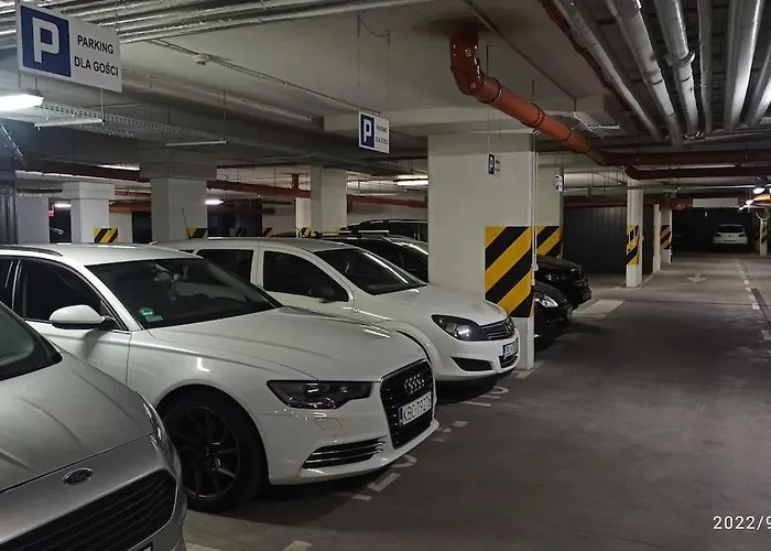 Comfy, Familly Friendly Apartment. Balcony. Garage. شقة *