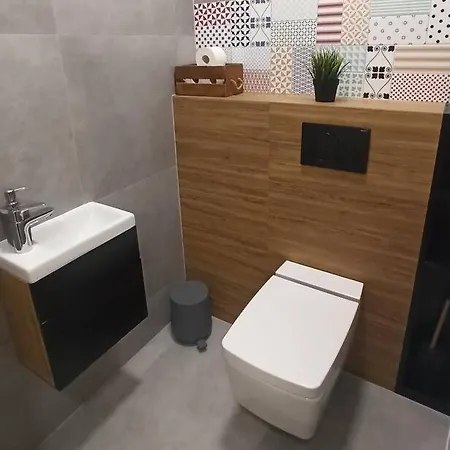 Comfy, Familly Friendly Apartment. Balcony. Garage. * Warsaw