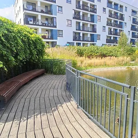 Comfy, Familly Friendly Apartment. Balcony. Garage. Apartament