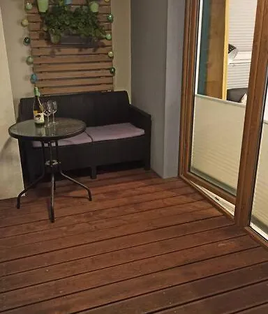 Comfy, Familly Friendly Apartment. Balcony. Garage. Appartamento